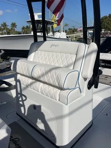 Slide: The Image of Yellowfin 26 Hybrid 2025 - 14