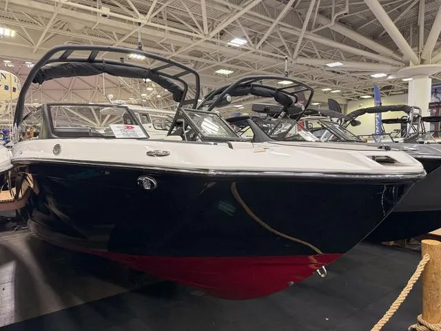 Slide: The Image of Yamaha 222SE 2025 - 2