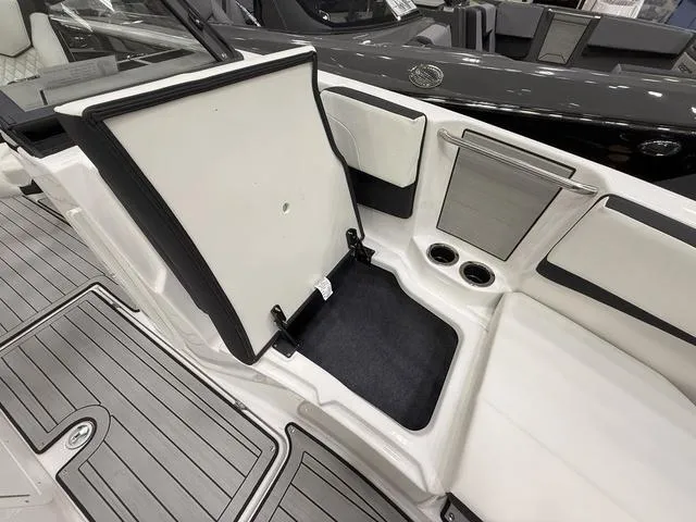 Slide: The Image of Yamaha 222SE 2025 - 18