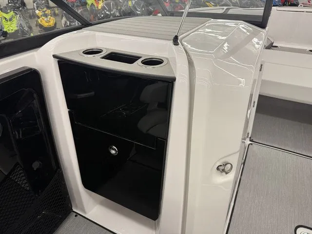 Slide: The Image of Yamaha AR250 2025 - 18