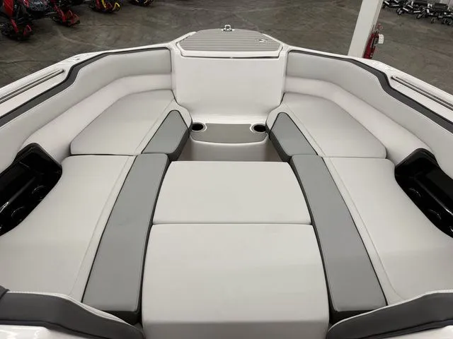 Slide: The Image of Yamaha AR250 2025 - 25