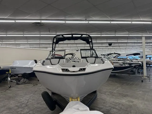 Slide: The Image of Yamaha AR250 2025 - 3