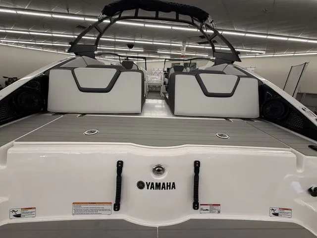 Slide: The Image of Yamaha AR250 2025 - 4