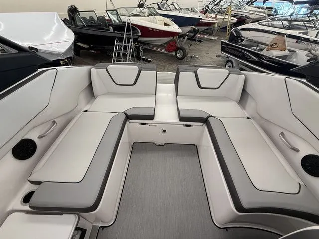 Slide: The Image of Yamaha AR250 2025 - 9