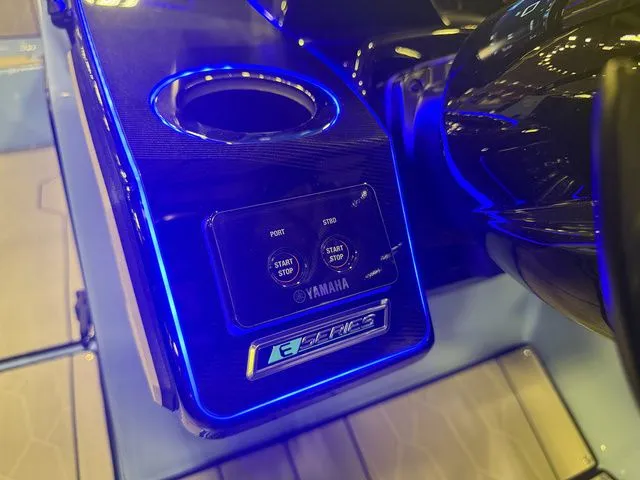 Slide: The Image of Yamaha 255XD 2025 - 29