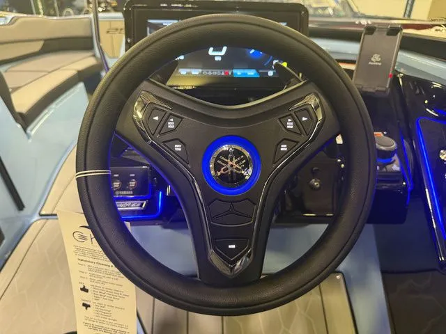 Slide: The Image of Yamaha 255XD 2025 - 30
