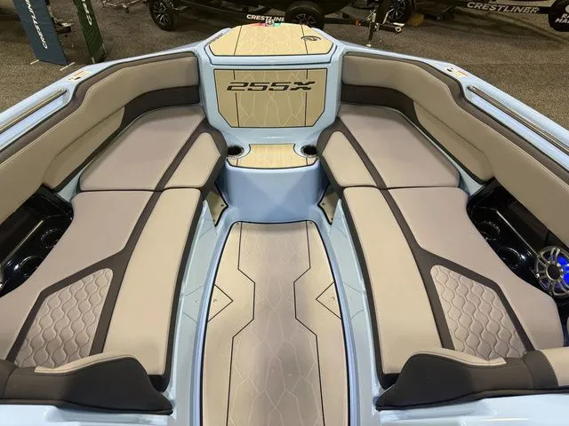 Slide: The Image of Yamaha 255XD 2025 - 33