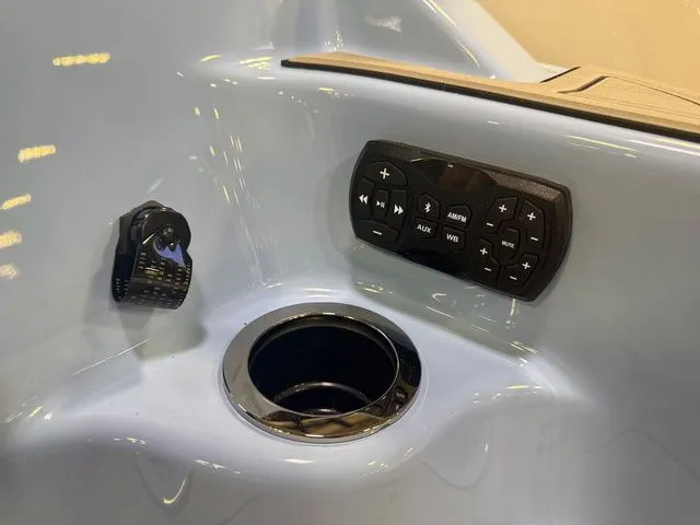 Slide: The Image of Yamaha 255XD 2025 - 7