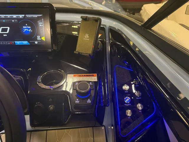 Slide: The Image of Yamaha 255XD 2025 - 31