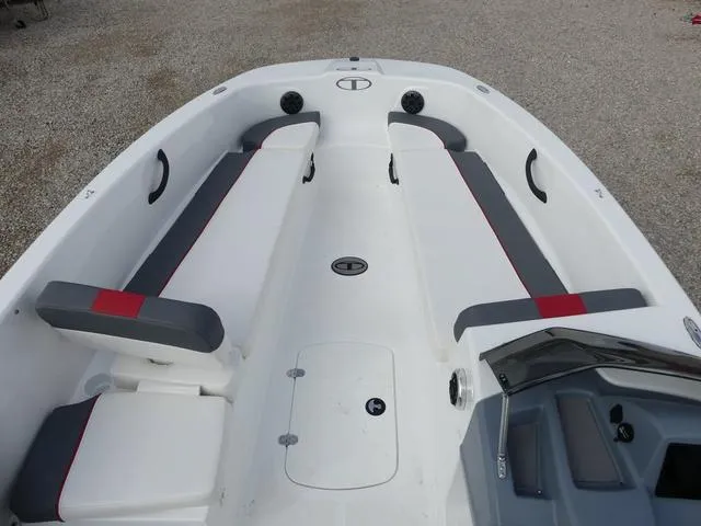 Slide: The Image of Tahoe T18 2023 - 5