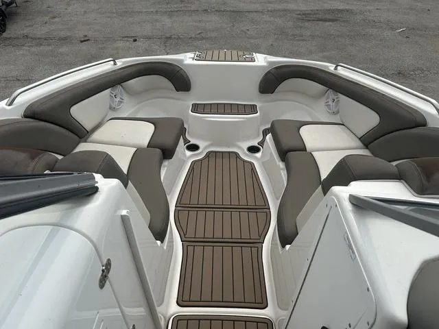 Slide: The Image of Yamaha 242 Limited S 2011 - 10