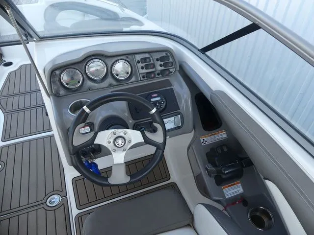 Slide: The Image of Yamaha 242 Limited S 2011 - 15