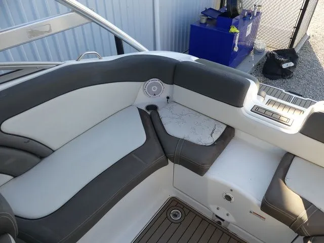 Slide: The Image of Yamaha 242 Limited S 2011 - 18