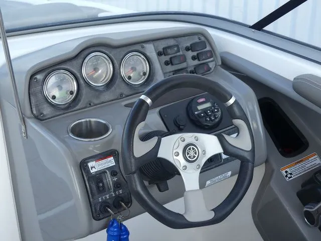 Slide: The Image of Yamaha 242 Limited S 2011 - 19