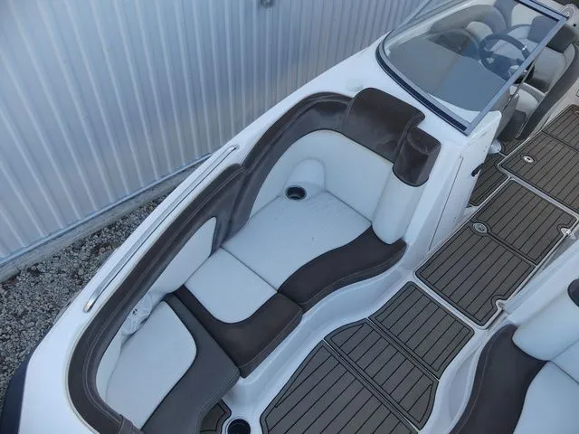 Slide: The Image of Yamaha 242 Limited S 2011 - 22