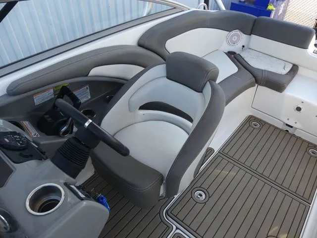 Slide: The Image of Yamaha 242 Limited S 2011 - 24