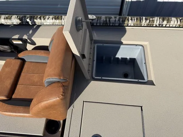 Slide: The Image of Avid 20 Vertex 2025 - 24