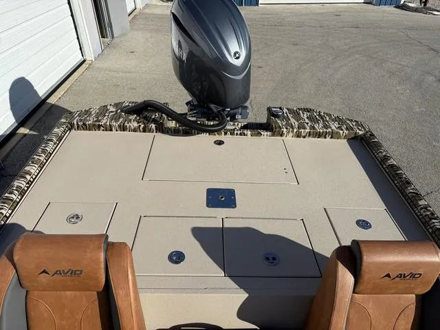 Slide: The Image of Avid 20 Vertex 2025 - 27