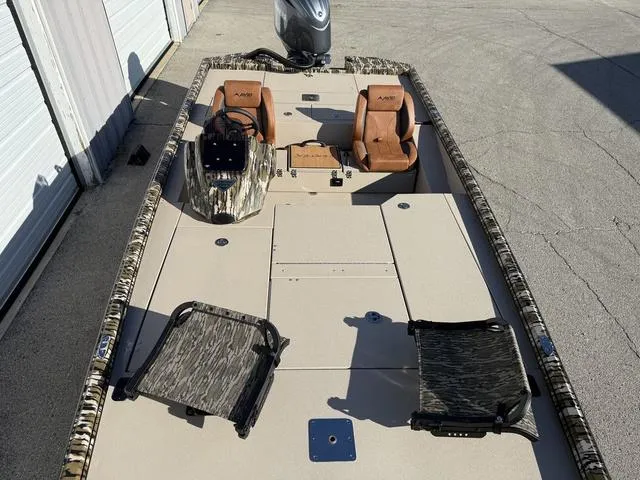 Slide: The Image of Avid 20 Vertex 2025 - 5