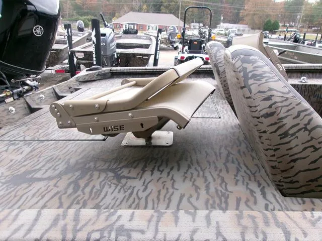 Slide: The Image of Xpress XP185 Catfish 2025 - 7