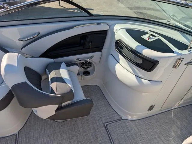 Slide: The Image of Crownline Boats Eclipse E240 XS 2024 - 12