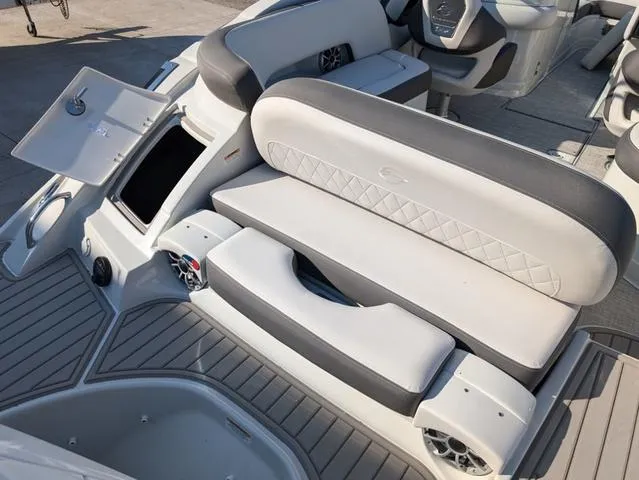 Slide: The Image of Crownline Boats Eclipse E240 XS 2024 - 20