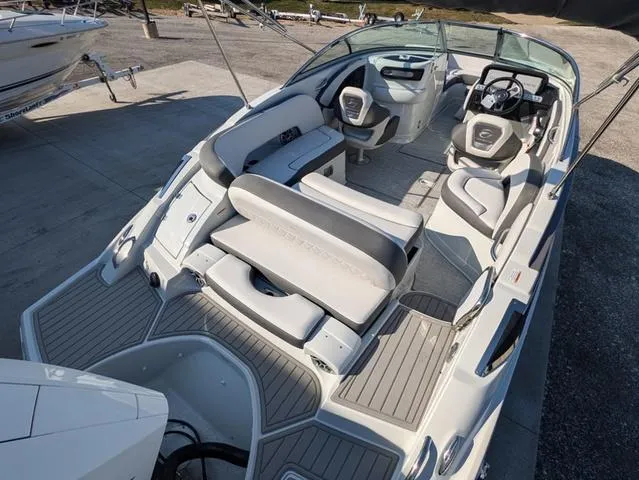 Slide: The Image of Crownline Boats Eclipse E240 XS 2024 - 5