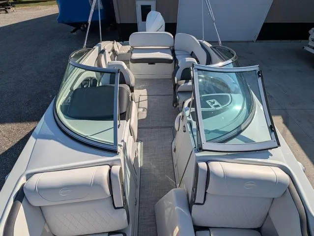 Slide: The Image of Crownline Boats Eclipse E240 XS 2024 - 7