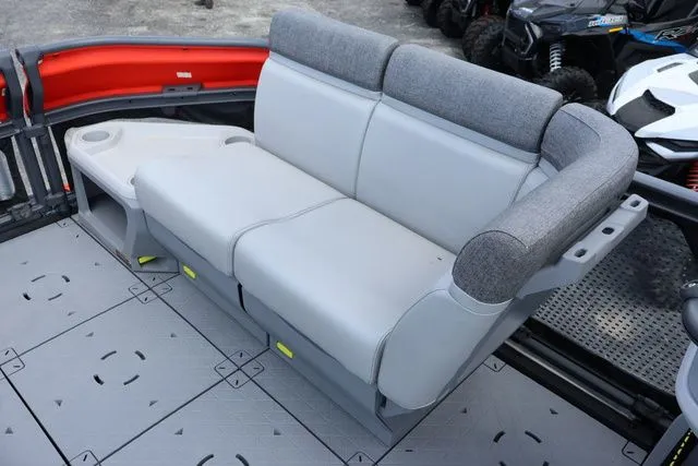 Slide: The Image of Sea-Doo Switch Cruise 18 2025 - 16