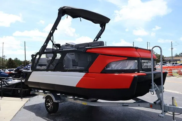 Slide: The Image of Sea-Doo Switch Cruise 18 2025 - 8