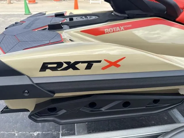 Slide: The Image of Sea-Doo RXT-X™ 325 Metallic Tan / Lava Red Premium 2025 - 12