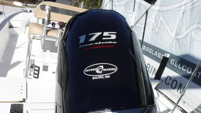 Slide: The Image of Avid 23 FS 2021 boat with Seven Marine 175 horsepower engine. - 14