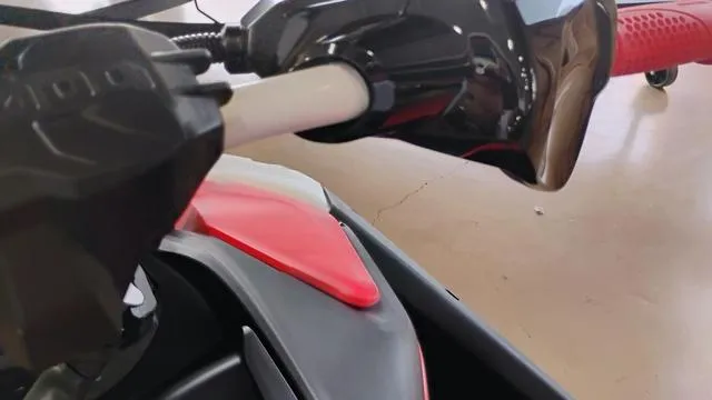 Slide: The Image of Sea-Doo Spark Trixx for 3 2025 - 13