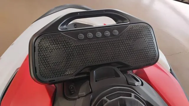 Slide: The Image of Sea-Doo Spark Trixx for 3 2025 - 14