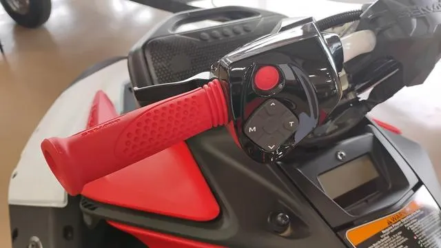 Slide: The Image of Sea-Doo Spark Trixx for 3 2025 - 17