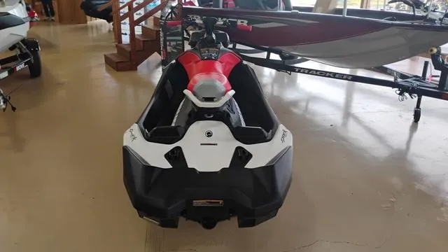 Slide: The Image of Sea-Doo Spark Trixx for 3 2025 - 8