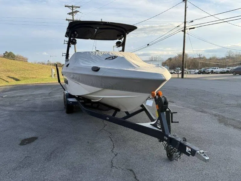 Slide: The Image of Malibu 25 LSV 2021 - 52