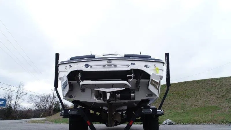 Slide: The Image of Malibu 25 LSV 2021 - 55