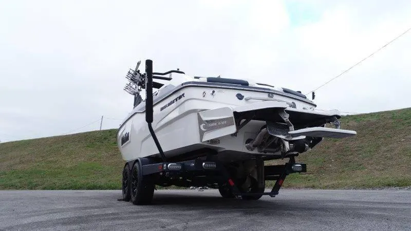 Slide: The Image of Malibu 25 LSV 2021 - 61