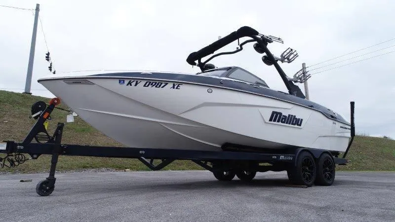 Slide: The Image of Malibu 25 LSV 2021 - 62