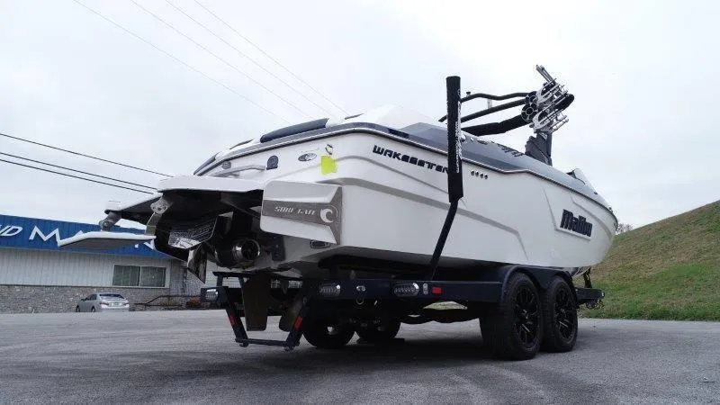 Slide: The Image of Malibu 25 LSV 2021 - 63