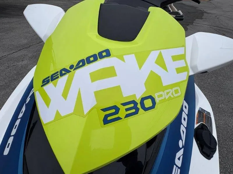 Slide: The Image of Sea-Doo Wake Pro 230 2017 - 11