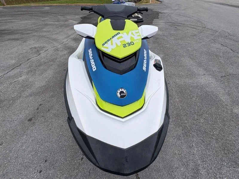 Slide: The Image of Sea-Doo Wake Pro 230 2017 - 13