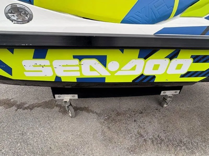 Slide: The Image of Sea-Doo Wake Pro 230 2017 - 23
