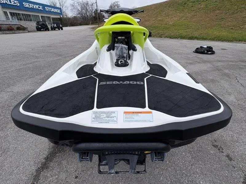 Slide: The Image of Sea-Doo Wake Pro 230 2017 - 25