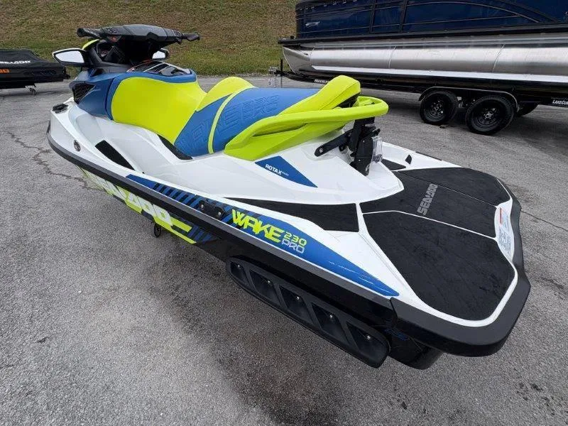 Slide: The Image of Sea-Doo Wake Pro 230 2017 - 27