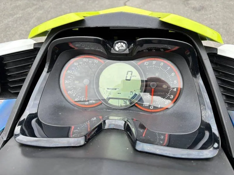 Slide: The Image of Sea-Doo Wake Pro 230 2017 - 31