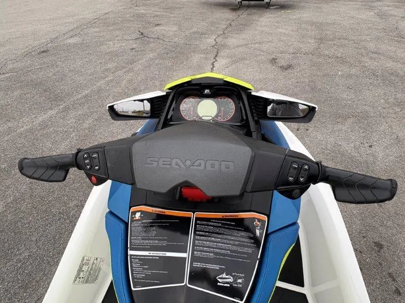 Slide: The Image of Sea-Doo Wake Pro 230 2017 - 32