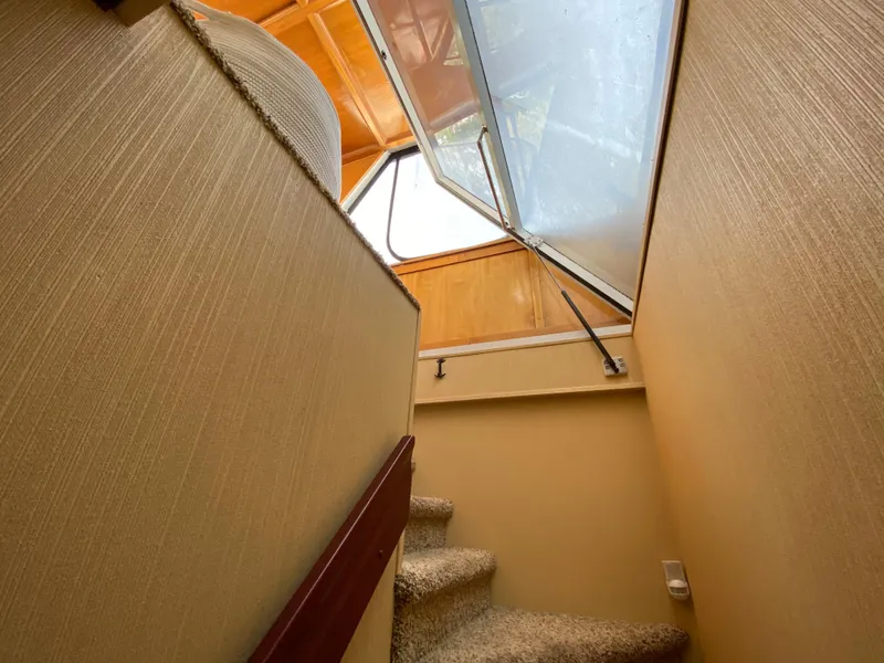 Slide: The Image of 2005 Skipperliner Millenium boat deck with chairs and water view. - 34