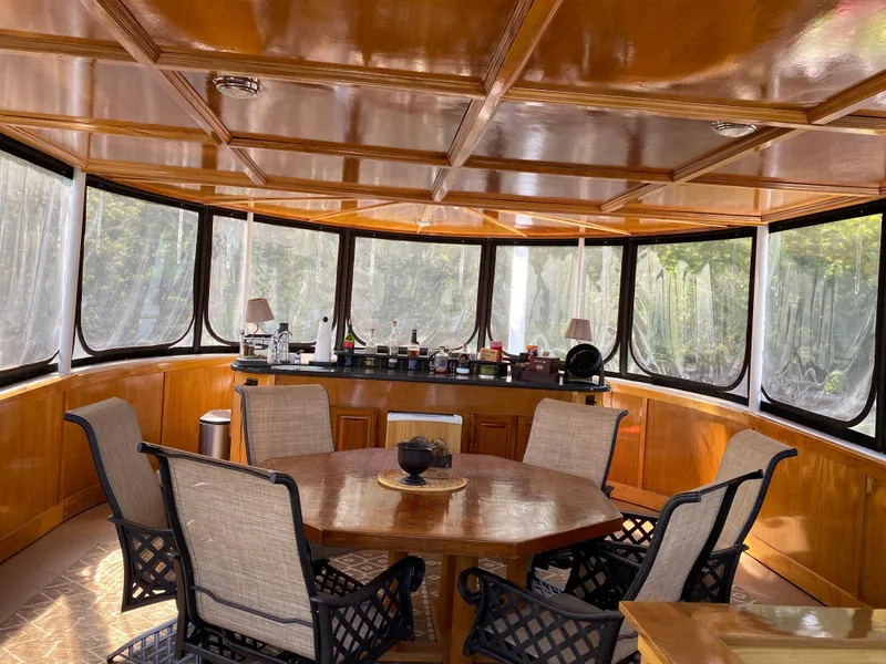 Slide: The Image of Luxurious 2005 Skipperliner Millenium interior with elegant wood finish and spacious seating area. - 41